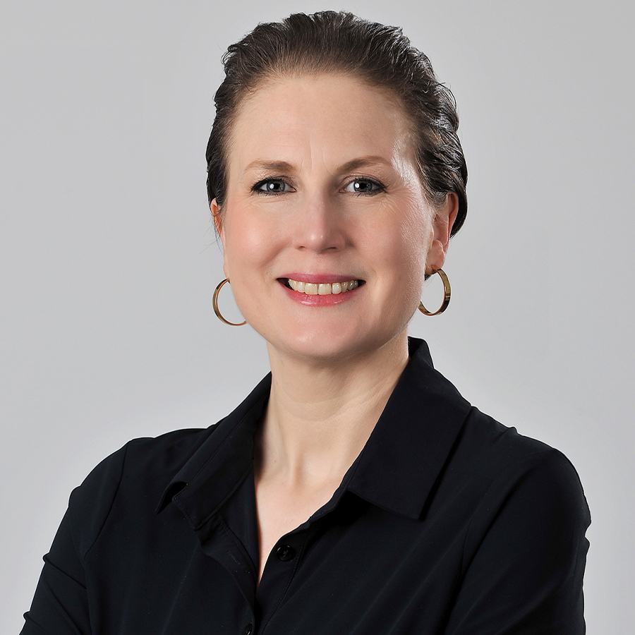 Susanne Lang, attorney and notary, partner